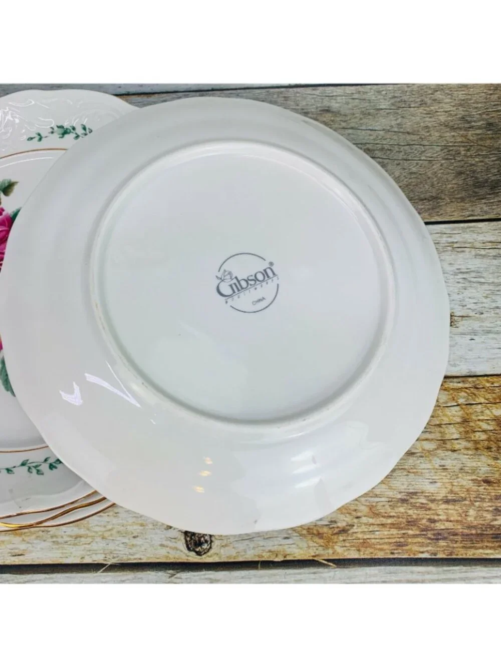 Gibson VICTORIA ROSE Large Pink Rose Vine Embossed Gold Trim Dinner Plates Set 4